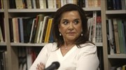 Χανιά: Έγραψαν συνθήματα κατά της Ντόρας Μπακογιάννη στο ασανσέρ του γραφείου της