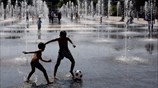 Παιχνίδι στο συντριβάνι