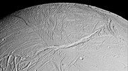 Γιατί ο Εγκέλαδος, δορυφόρος του Κρόνου, είναι ισχυρός υποψήφιος για παρουσία εξωγήινης ζωής