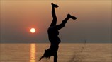 Ακροβατικά στο ηλιοβασίλεμα