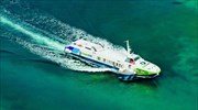 Επιστρέφει στον Πειραιά το Flying Dolphin λόγω μηχανικής βλάβης