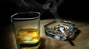 Το αλκοόλ και η νικοτίνη επηρεάζουν τον ύπνο και όχι η καφεΐνη