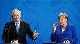 Brexit: 30 μέρες προθεσμία από τη Μέρκελ - Όχι σε διαπραγμάτευση, λέει ο Μακρόν