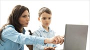 Οι 8 στους 10 γονείς ανησυχούν για την διαδικτυακή ασφάλεια των παιδιών τους