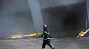 Υπό μερικό έλεγχο η φωτιά στο «Olympic Champion» - Ζημιές σε φορτηγά