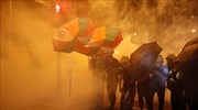Χονγκ Κονγκ: Νέες διαδηλώσεις σήμερα, έπειτα από μία ακόμα νύχτα βίας