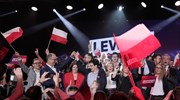 Πολωνία: Το κυβερνών κόμμα εξασφαλίζει την απόλυτη πλειοψηφία