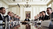 Τραπεζικές συναλλαγές: Πού επιβάλλονται χρεώσεις, τι απαντούν οι τράπεζες στην κριτική