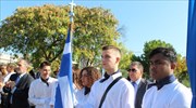 Παραστάτης στη σημαία 17χρονος αριστούχος από το Μπαγκλαντές