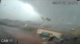 Ανεμοστρόβιλος στο εργοστάσιο Παπαδημητρίου στην Καλαμάτα
