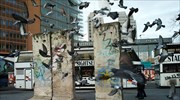 Βερολίνο: Τι επισκιάζει τη γιορτή για την 30ή επέτειο από την πτώση του Τείχους