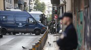 Εξάρχεια: Ολοκληρώθηκε η εκκένωση του κτηρίου στην Μπουμπουλίνας