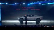 Cybertruck: Το νέο φουτουριστικό όχημα της Tesla και η επεισοδιακή του παρουσίαση