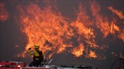 Καλιφόρνια: Μαίνεται το πύρινο μέτωπο κοντά στη Σάντα Μπάρμπαρα