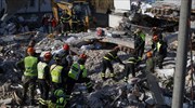Αλβανία: Ζωντανός στα ερείπια 25χρονος μετά από 21 ώρες - Ισχυρός μετασεισμός
