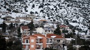 Χιόνια στη Στερεά Ελλάδα, θυελλώδεις άνεμοι στο Αιγαίο και παγετός