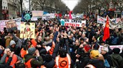 Γαλλία: Νέες διαπραγματεύσεις για το συνταξιοδοτικό - 34η ημέρα κινητοποιήσεων