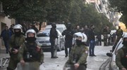 Κουκάκι: Επιχείρηση των ΕΚΑΜ για την εκκένωση δύο κτιρίων