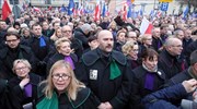 Πολωνία: Αντικυβερνητικές διαδηλώσεις για τον περιορισμό της δικαστικής εξουσίας