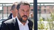 Σαλβίνι σε μετανάστη: Μήπως είστε διακινητής ναρκωτικών;
