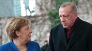 Ο Ερντογάν προειδοποιεί τη Μέρκελ για λιβυκό χάος και τρομοκρατία στη Μεσόγειο