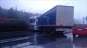 «Δίπλωσε» νταλίκα στην εθνική οδό Θεσσαλονίκης-Έδεσσας