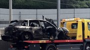 Αυτοκίνητο τυλίχθηκε στις φλόγες στην Αττική Οδό