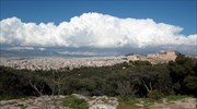 Συννεφιά και τοπικές βροχές