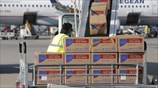 Έφτασαν στην Ελλάδα 18 τόνοι υγειονομικών προμηθειών από την Κίνα