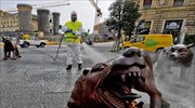 Τα «όπλα» κατά του «αόρατου εχθρού» ανά τον κόσμο