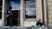 Βρετανία: Ανακοινώθηκαν 54 νέοι θάνατοι από τον κορωνοϊό