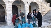 Κατ’ οίκον διανομή «Δεμάτων Αγάπης» από τον Μητροπολίτη Ν. Ιωνίας κ. Γαβριήλ