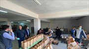 Περιφέρεια Αττικής: 25.000 μερίδες πασχαλινών γευμάτων σε 65 δήμους, εκκλησίες και Ρομά