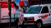 Νέα Υόρκη: Εντοπίστηκαν τουλάχιστον 100 σοροί σε φορτηγά γραφείου κηδειών