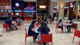 Tα δειλά βήματα προς την κανονικότητα