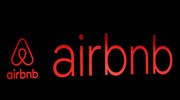 Airbnb: Απολύει το 25% των εργαζομένων της