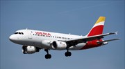 Μήνυση στην Iberia για πτήση χωρίς «αποστάσεις ασφάλειας» μεταξύ των επιβατών