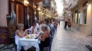 Reuters: Mείωση ΦΠΑ στο 13% από 24% για εστιατόρια- καφέ εξετάζει η Ελλάδα