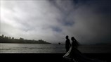 Γαμήλιες φωτογραφίες στην ομίχλη