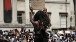 Σκηνές χάους στις ΗΠΑ; Δακρυγόνα μπροστά στον Λευκό Οίκο, λεηλασίες στη Σάντα Μόνικα