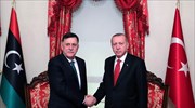 Ο Ερντογάν υποδέχεται τον Σάρατζ εν όψει του νέου γύρου συνομιλιών για τη Λιβύη
