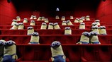 Τα Minions πάνε σινεμά για να διατηρήσουν τις αποστάσεις