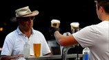 COVID-19: Ανοίγουν παμπ, εστιατόρια και ξενοδοχεία στην Αγλλία - Τοπικά lockdown στη Γερμανία
