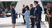 Η Πρόεδρος της Δημοκρατίας παρέδωσε τα ξίφη στους νέους υποσμηναγούς της ΠΑ