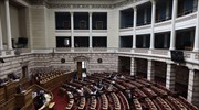 Όλοι εναντίον όλων στη «μάχη» της Βουλής επί του ν/σ για τις διαδηλώσεις