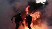 Για τρία κακουργήματα οι εννέα συλληφθέντες στη χθεσινή διαδήλωση στην Αθήνα