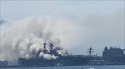 ΗΠΑ: Στις φλόγες από έκρηξη πολεμικό πλοίο σε βάση στο Σαν Ντιέγκο