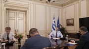 Κυβέρνηση και επιδημιολόγοι σε συναγερμό