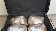 Μύκονος: Η βαλίτσα «έκρυβε» 4,2 κιλά χασίς