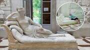 Τουρίστας προκάλεσε ζημιά σε γλυπτό 200 ετών σε Μουσείο της Ιταλίας